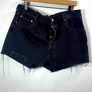 Levi’s 501 Women’s high-rise black button fly raw hem shorts size 34. NWT.